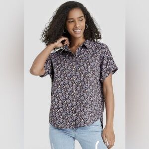 Universal Thread Floral Blue Button Down Shirt Size Small